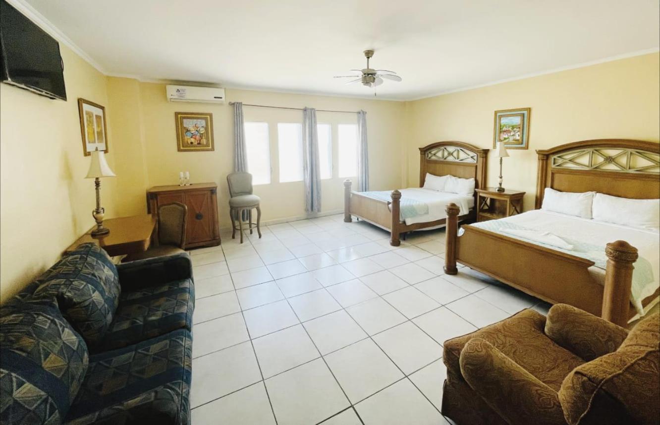 Hotel Carnaval La Ceiba Exteriör bild