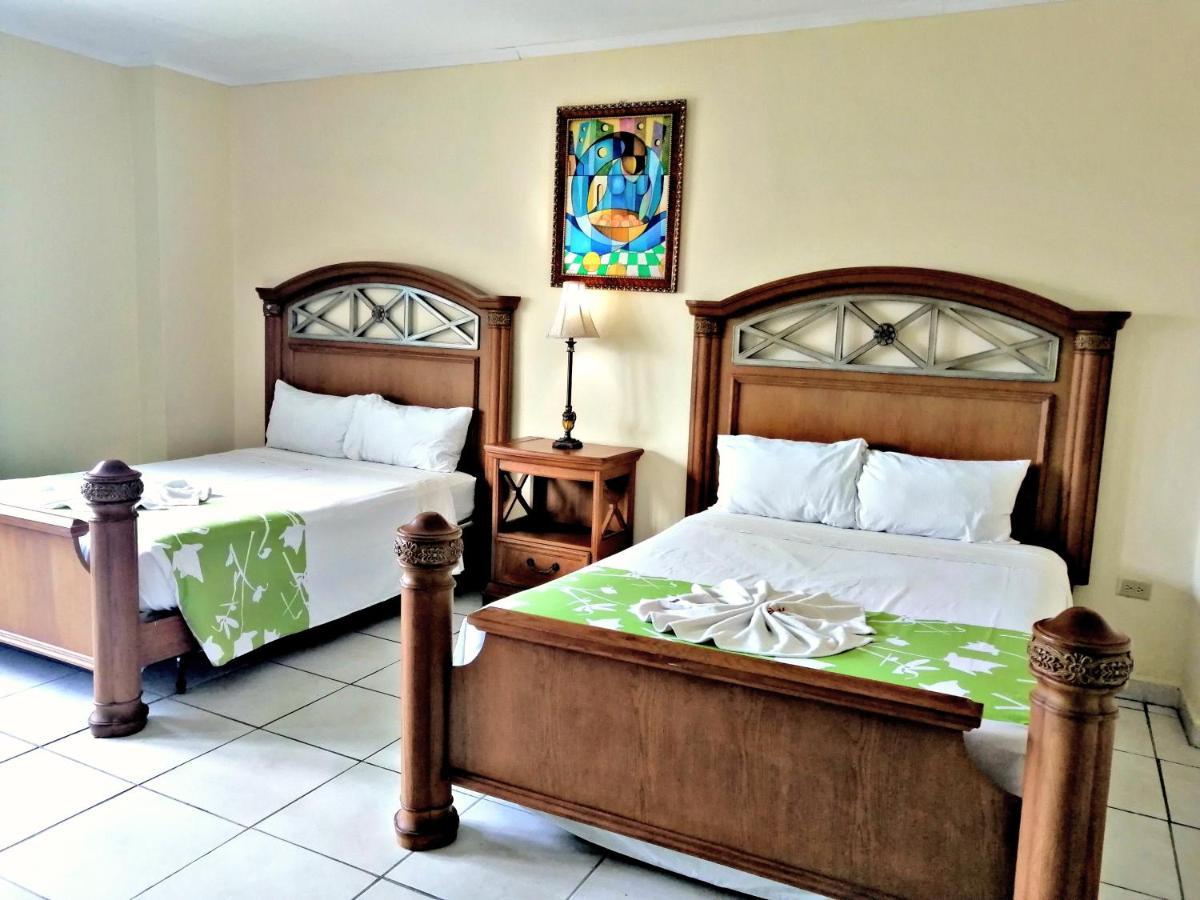 Hotel Carnaval La Ceiba Exteriör bild